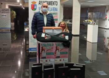 Una veintena de vecinos, agraciados en el segundo sorteo de la campaña de apoyo al comercio local ‘Km 0’