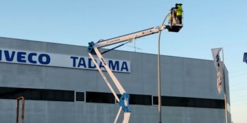 El polígono industrial estrena la primera iluminación led con 110 luminarias que reducirán el consumo energético al 80%