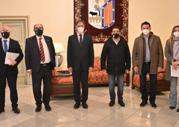 El Ayuntamiento presenta el Proyecto de Presupuestos a la Confederación de Empresarios de Salamanca