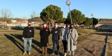 El PSOE se compromete a agilizar la construcción del nuevo colegio para dar solución a las demandas vecinales tras «once años de retraso»