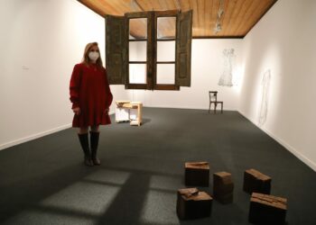 Luz Iglesias presenta la expo ‘Adentros – Nada surge de la nada-‘