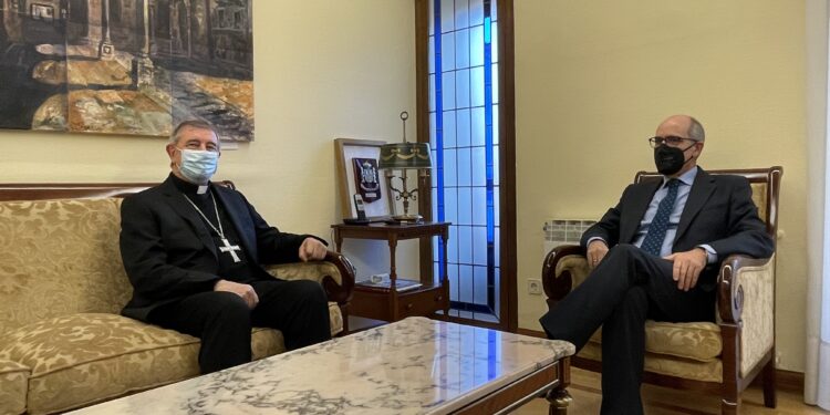 Primera toma de contacto entre la Diputación y el nuevo obispo de Salamanca y Ciudad Rodrigo