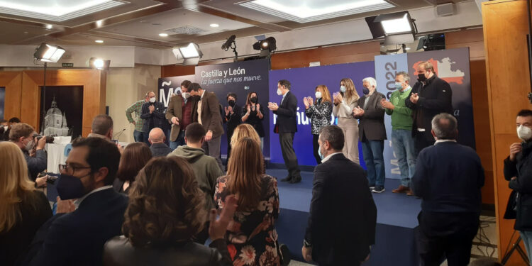 Fernández Mañueco pide a los salmantinos «una movilización sin precedentes para ganar las elecciones»