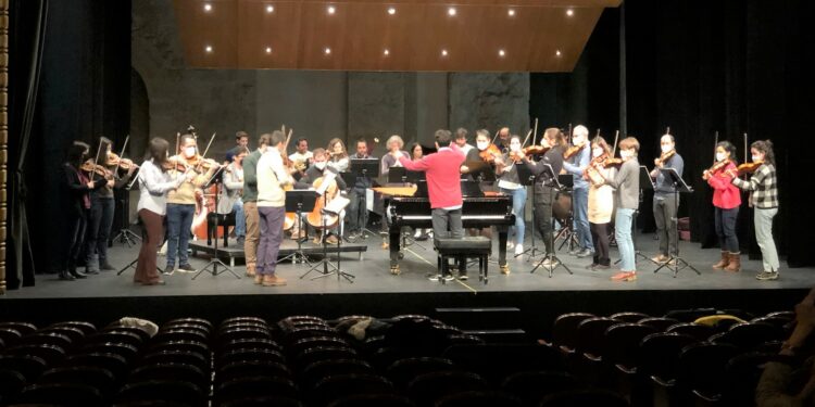 Puesta de largo de la Orquesta Clásica para conmemorar el XX aniversario de Salamanca como ‘Ciudad Europea de la Cultura’