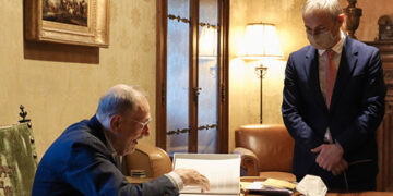 La gestión del patrimonio de la Universidad centra la reunión entre Javier Solana y Ricardo Rivero