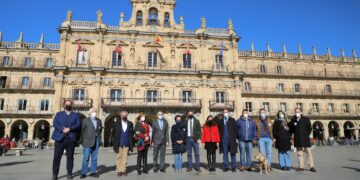 Casado: «El jamón mueve 1.000 millones de euros al año y empleo para decenas de miles de personas»