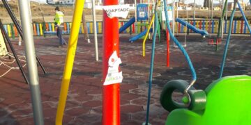 Destrozan por segunda vez los pictogramas colocados en el parque para facilitar la comunicación a los niños con autismo