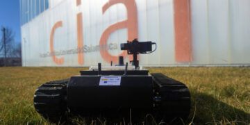 Aracnocóptero, un dron diseñado en Salamanca para aumentar la seguridad en la inspección de infraestructuras críticas