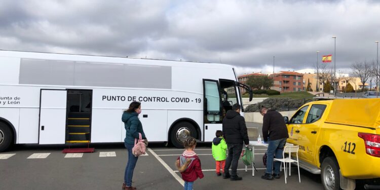 El punto covid descubre 73 positivos más en la segunda y última jornada de cribado en el municipio