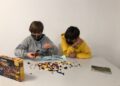 Habilidad y destreza de los jóvenes de CiberCarba en el reto de Lego