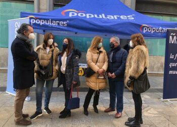 La creación del asistente  de mayores y dependientes, el cheque bebé, la ampliación de madrugadores y el bono concilia, medidas del PP en el ámbito de los Servicios Sociales