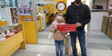 Ana María Garrido y Celia Dos Santos, ganadoras de la campaña navideña de la Asociación de Empresarios ‘Quédate en Santa Marta’