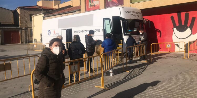 Los positivos siguen al alza con más del 20% en los cribados realizados en Villamayor, Carbajosa y Santa Marta