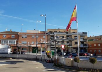 Los vecinos disfrutarán de sombra con las nuevas pérgolas de la plaza de La Fuente
