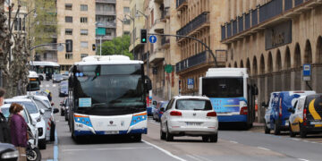 Las asociaciones de vecinos de Canto Blanco, Munibar y Capuchinos se manifestarán para pedir una línea de bus con conexión directa a los hospitales