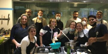 La Escuela de Hostelería de Santa Marta enseña los productos y técnicas culinarias a alumnos de Uruguay