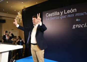 El PP gana las elecciones de Castilla y León y necesitará a Vox para gobernar