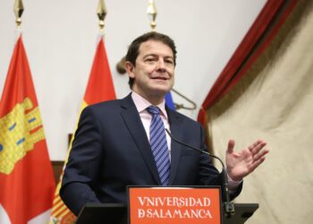 Mañueco defiende el diálogo para lograr un gobierno «sólido, estable y en solitario»