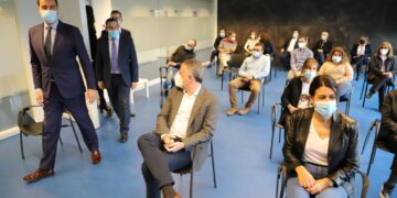 El consejero de Presidencia destaca la labor realizada por 30 efectivos de la Delegación Territorial durante la jornada electoral del 13F en la provincia