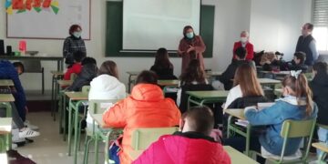 Talleres formativos para fomentar el buen trato a las personas mayores