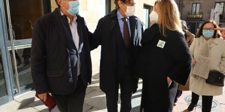 Hernando tacha de «sanguijuela» el Gobierno de Sánchez y apela a reagrupar el voto de centro derecha en el PP «para tener un Gobierno estable que frene esas políticas en Castilla y León»