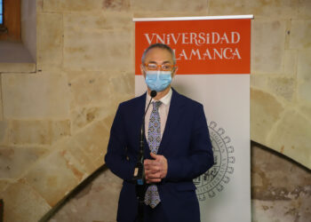 Reclamación del rector, Ricardo Rivero, por la convocatoria de un acto electoral organizado por VOX