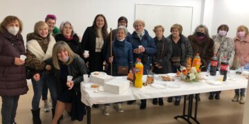 La aguedera mayor Ana María San José recibe el bastón de mando de Aldeaseca de Armuña