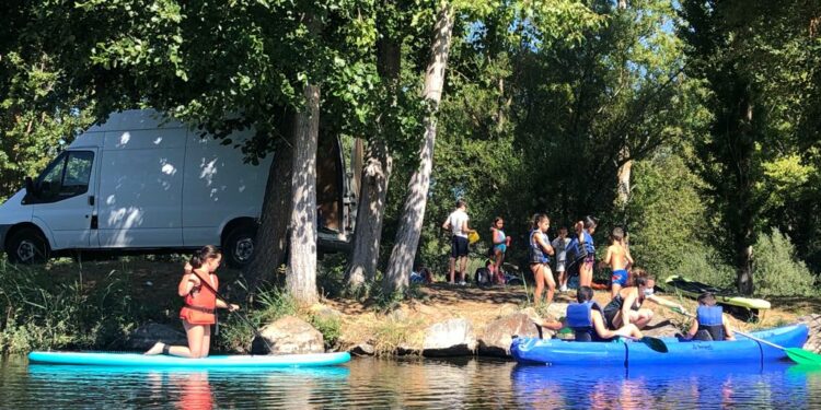 La semana de deportes náuticos oferta campamentos en Nigrán (Pontevedra) y Salvatierra de Tormes