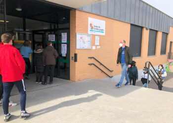 El 10% de las mesas electorales del 13F se concentra en el alfoz: 64 mesas en 22 centros