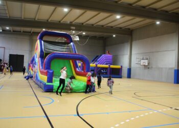 Diversión infantil para iniciar las fiestas de San Blas