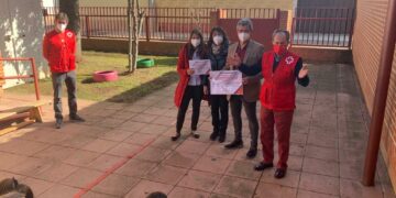 Cruz Roja agradece al Ayuntamiento y al CRA Domingo de Guzmán su colaboración y los 1.982,87 euros recaudados en el mercadillo solidario a favor de los afectados por el volcán de La Palma