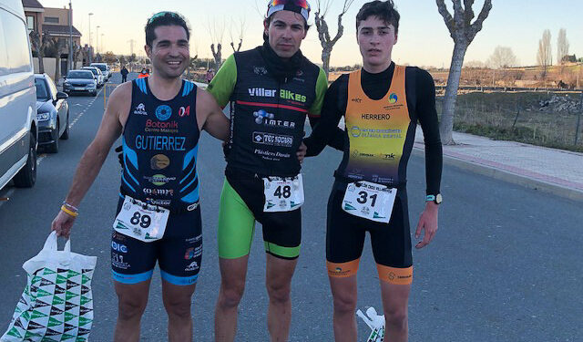 Alberto Domínguez y Esther Rodríguez se imponen en el II Duatlón Cross Villamayor