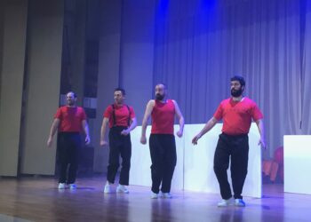 Spasmo Teatro llena de risas y diversión el auditorio de Los Paúles