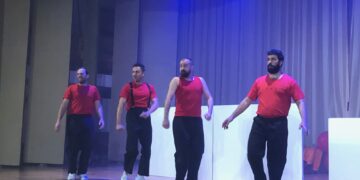 Spasmo Teatro llena de risas y diversión el auditorio de Los Paúles