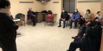 La campaña ‘Soy mayor, no idiota’ pretende conseguir que los mayores aprendan a manejar el móvil y las nuevas tecnologías