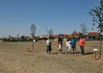 El Ayuntamiento lanza la segunda fase de la iniciativa medioambiental ‘Un árbol, un niño’