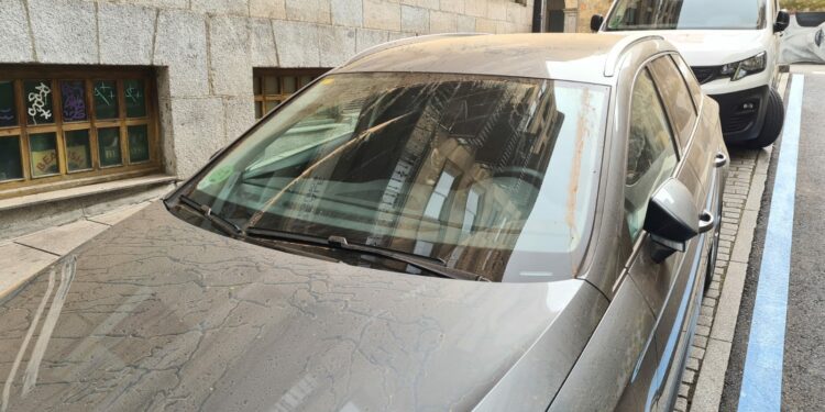 Salamanca amanece cubierta de polvo por las partículas en suspensión que llegan de África