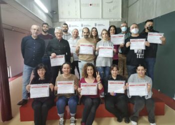 La Escuela Municipal de Hostelería enseña a 15 alumnos los secretos y la técnica del corte de jamón