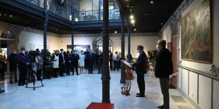 El surrealismo desembarca en el Museo Casa Lis con la expo ‘Dalí y la Divina Comedia’