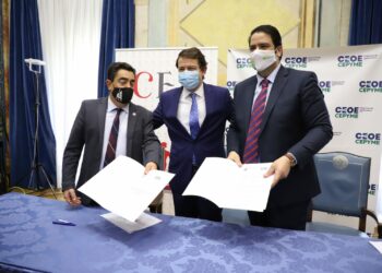 La firma de la ‘Declaración por la unidad de acción empresarial’ busca la  defensa de los intereses de las empresas de la provincia