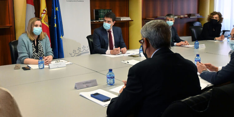 La Junta de Castilla y León pone al servicio del Gobierno los recursos y la ayuda necesaria para el conflicto bélico de Ucrania