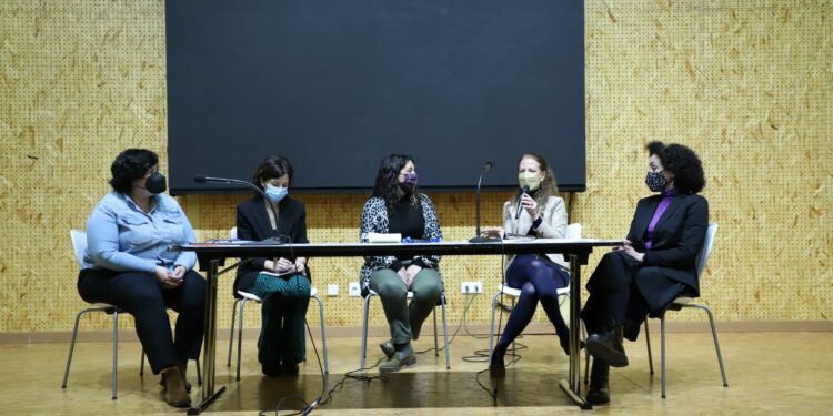Profesionales de Salamanca analizan el papel de la mujer en la jornada ‘Mujer y Periodismo’