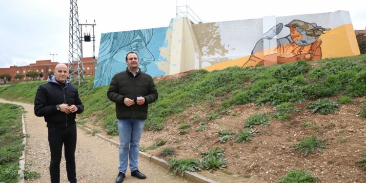 Un mural de 400 metros y la instalación de un martín pescador de 5 metros completarán la recuperación del paseo fluvial