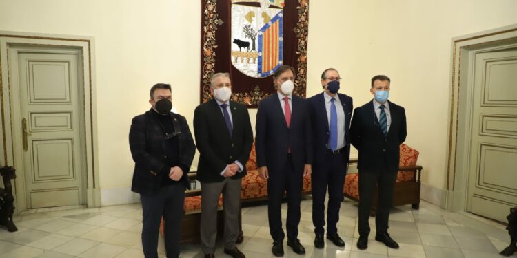 El Ayuntamiento y la Junta de Semana Santa ultiman los preparativos para la celebración de las procesiones