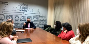 La creación de la línea 15 de transporte urbano comunicará los barrios Capuchinos, Blanco y Pizarrales con el hospital y con el campus