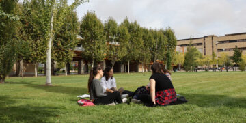 El programa ‘Campus Rural’ permitirá a los alumnos de la Universidad hacer prácticas en municipios de menos de 5.000 habitantes