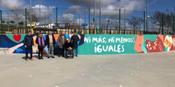 El mural ‘Ni más ni menos. Iguales’ visibiliza la defensa por la igualdad de género en el Día de la Mujer