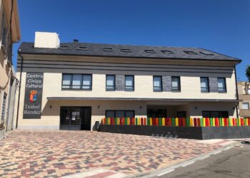 Castellanos de Moriscos y Aldeatejada se unen a la marea solidaria de apoyo a Ucrania