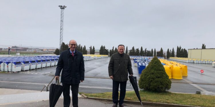 La Diputación incorpora 1.836 nuevos contenedores de reciclaje para impulsar una gestión «a la demanda» en la recogida selectiva de residuos
