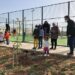 Los 44 pequeños nacidos en 2019 y 2020 apadrinan sus árboles en ‘El Bosque de los Niños’